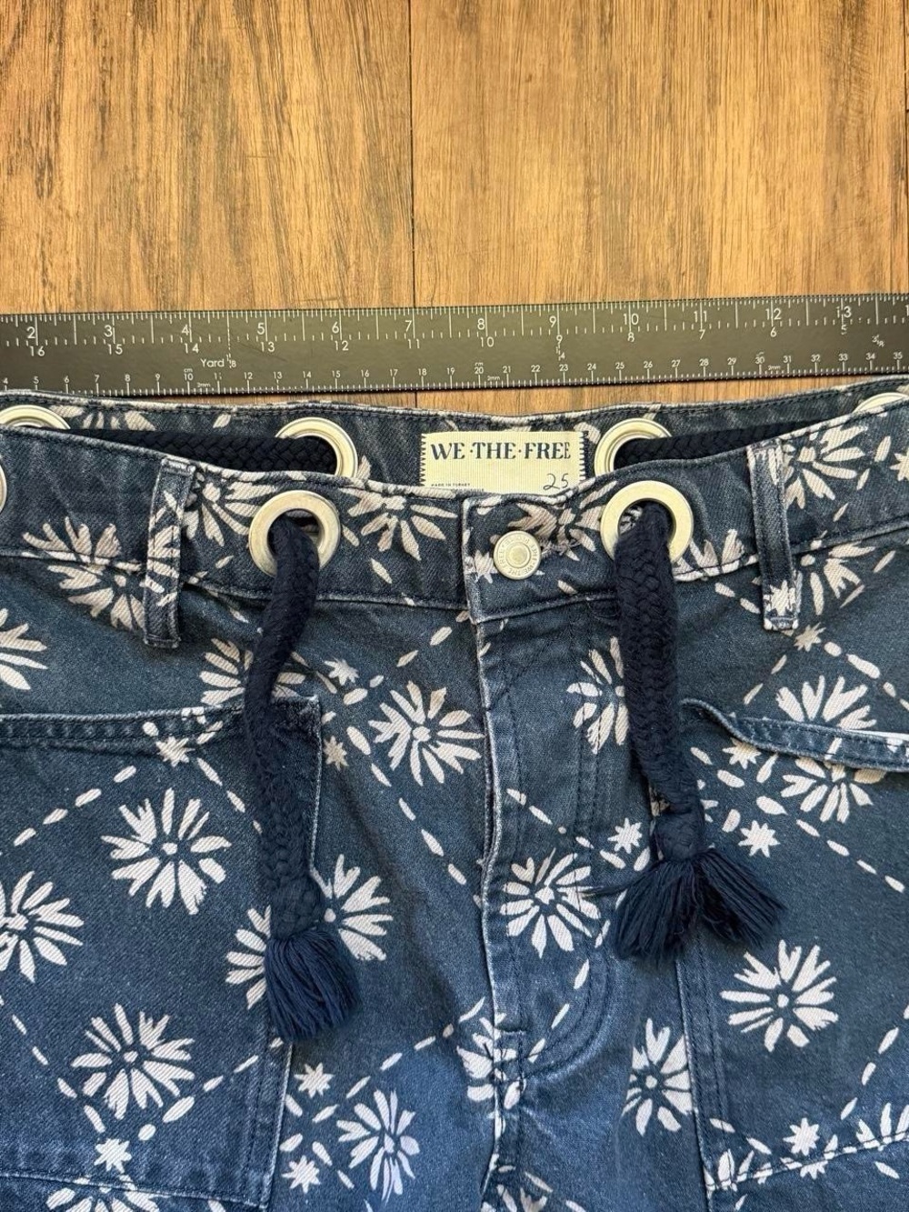 Free People We The Free Moxie Printed Low Slung Blue Barrel Jeans - Picture 4 of 8